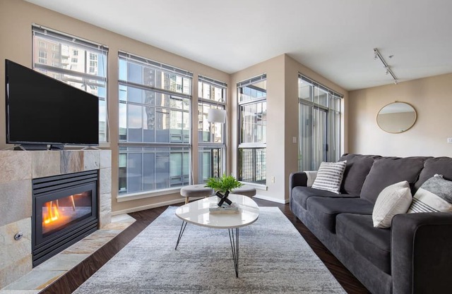 Bellevue | Modern 2BD/2BA Apartment