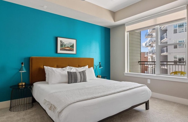 Denver | Charming 1BD/1BA Riverfront Apartment