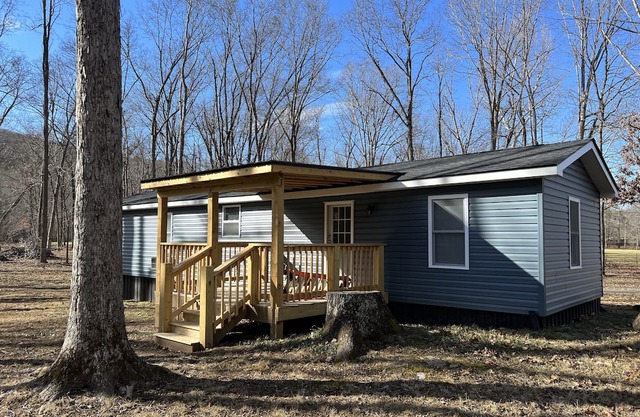 Cozy Creekside Home with the National Forest at your back door !