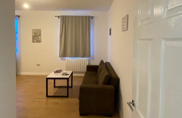 Brand new 1 bedroom apartment F1