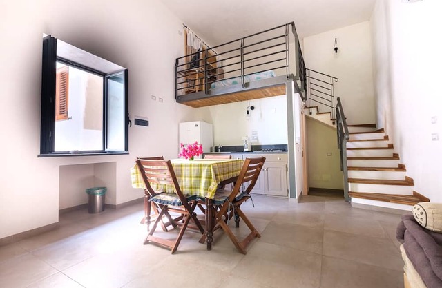Apartment 'Bougainville' with Balcony and Air Conditioning