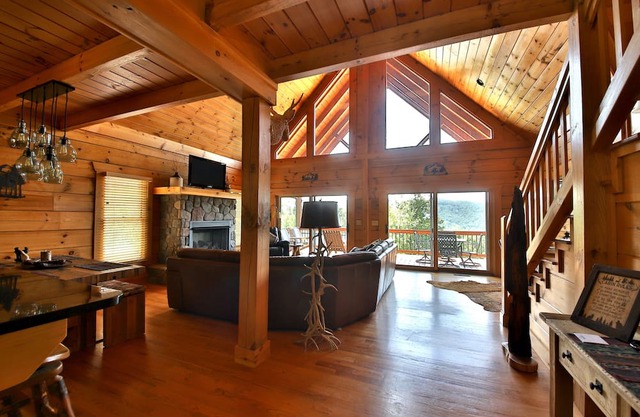 Serene Mountain Cabin w/View in Private Community