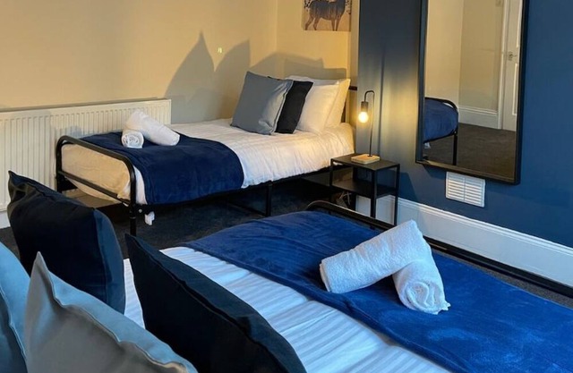 Newly refurbished 2 bedroom flat Free Parking