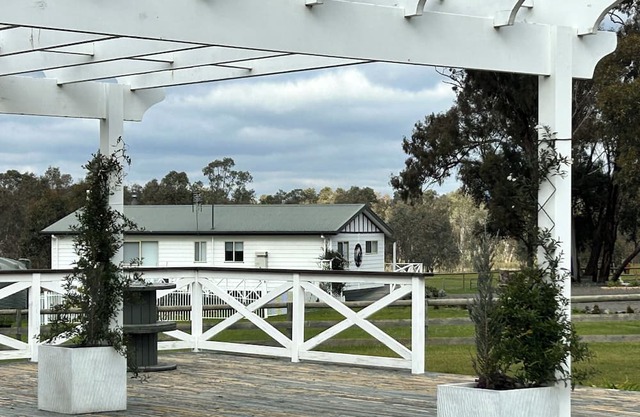 Mortley Cottage Farm Stay