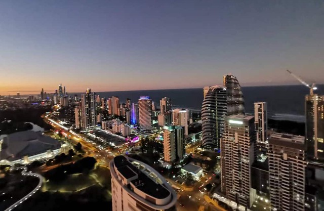 2 Bedroom 2 Bathroom StarResidence - Gold Coast with Best Ocean view GC42
