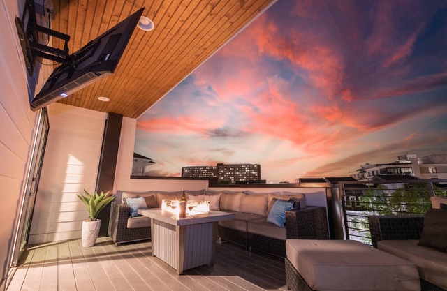 Country Muse - Mins To Broadway - Rooftop Patio