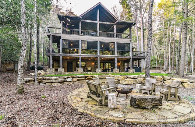 Fly Fish, Tube & Relax on The Toccoa River-Aska Adventure- 10 Mins from Dwntn BR