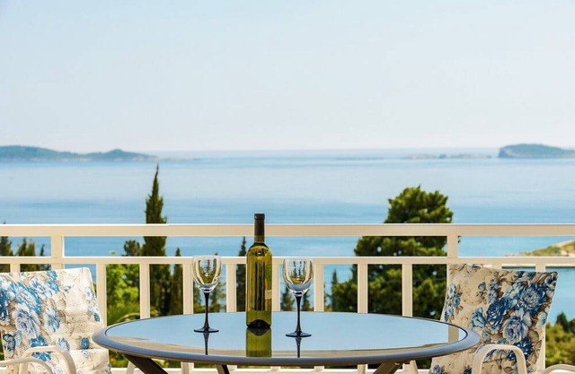 PENDO 2 apartment with sea view, near beaches and Dubrovnik