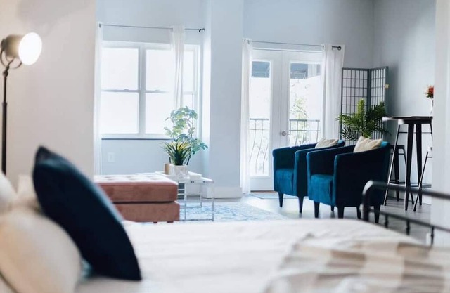 Dreamy Loft Downtown Hosted by The Sanctuary Co.