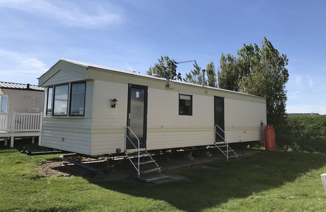 Large 3 bedroom caravan in camber sands family friendly holiday Park.