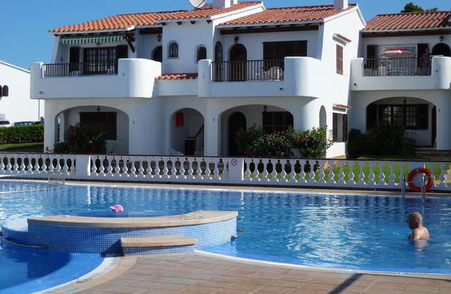 Son Bou Gardens, first floor, air conditioned family apartment with pool view