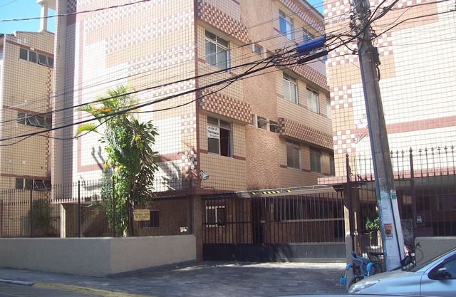 Apt 200 meters from Praia do Forte, Building 3 Rivers
