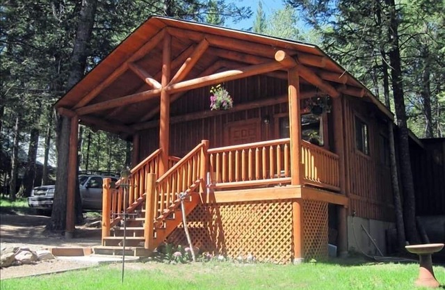 Cozy Guest Cabin by Henry's Lake & Near Yellowstone
