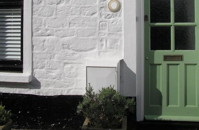 Characterful 18th century cottage in Bridport close to the Jurassic Coast.