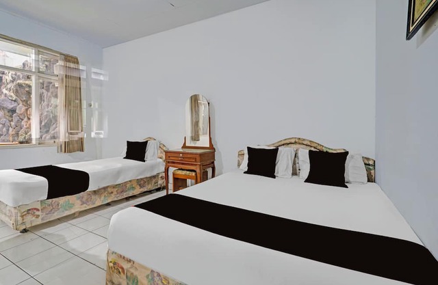 OYO 94802 Hotel Prima