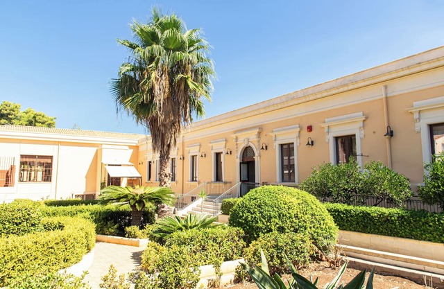Syraka Hotel LR Collection