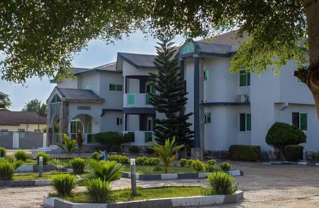 LLOYDS BEACH RESORT and SPA