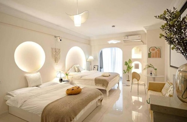 Xi'an Hills & Lostwine Downtown Suite