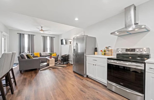 Downtown Fort Wayne, Triplex- Apt A