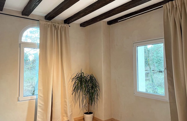 Rustic 700'farmhouse strategically located in the Veneto hills, near Asolo, Bassano