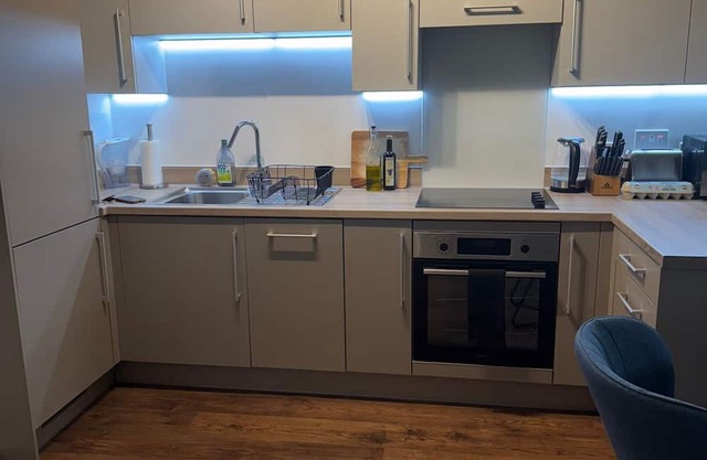 Top Quality Full Flat luxury bedroom in central London