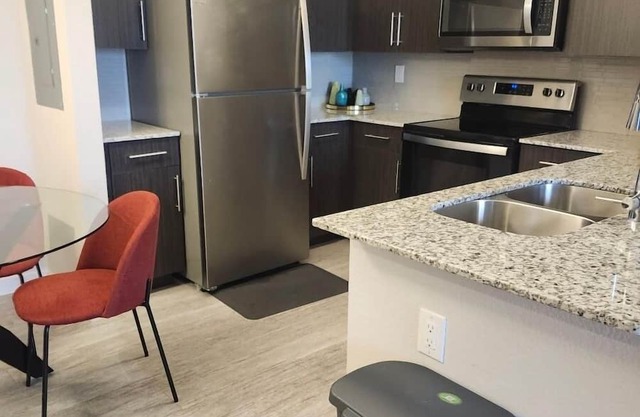 Hurricane-Ready Stylish 1BR Near Fort Myers Fun