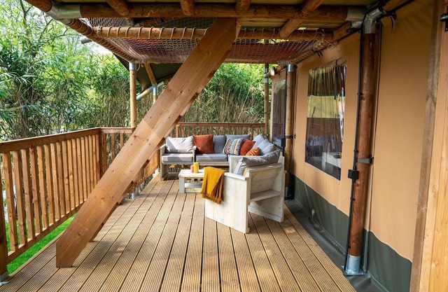 Safari Tent Ranger for eight people