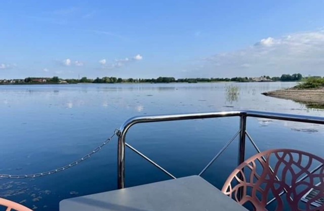 Campi Houseboat - One Bedroom Resort, Sleeps 2
