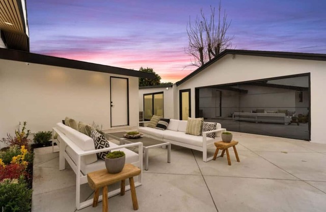 Modern Spacious 3BR House with Game room, Parking