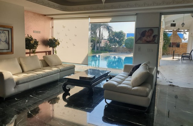 Beautiful spacious house with swimming pool