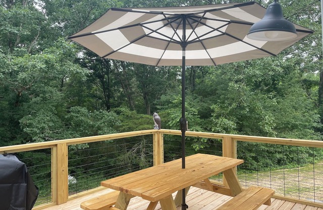 Charming 2-bedroom house with AC and WiFi in Jamestown