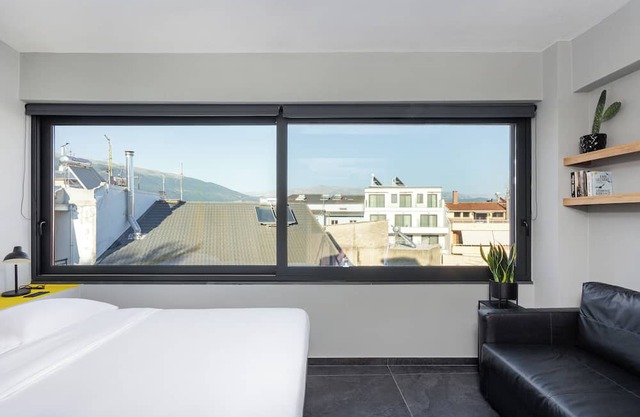 THE URBANIST inner city residences