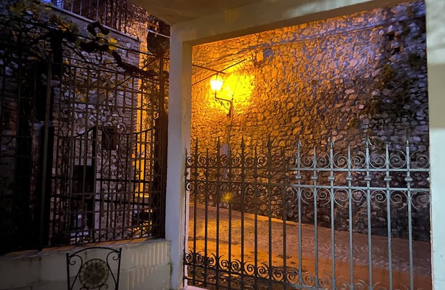 3-bedroom apartment in enchanting Lazio 45 minutes north of Rome with WiFi