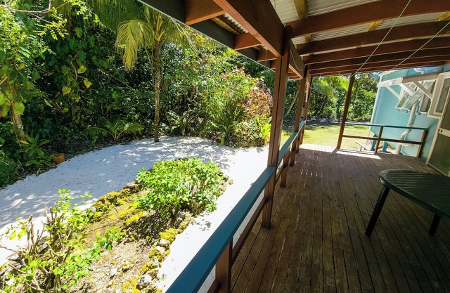 Spatzy's Fale - Tropical Rainforest Retreat