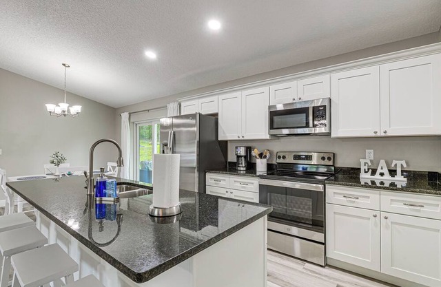 Citrus Springs Home ~ 14 Mi to Crystal River!