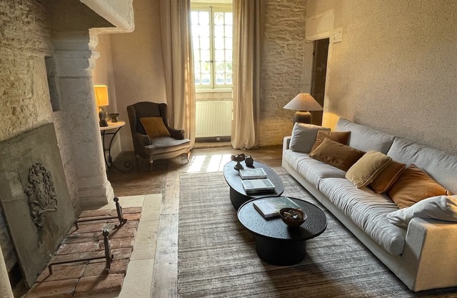 Manoir de Sacquenay - Independent guest house in the heart of Burgundy