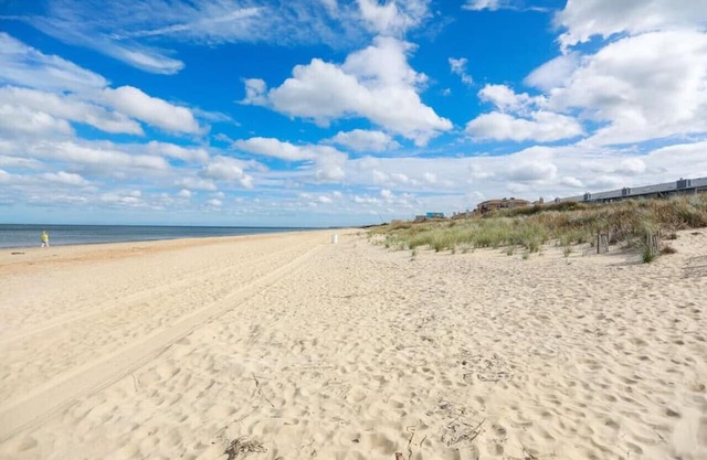 Sandy Feet Retreat At Ocean View Beach in Norfolk