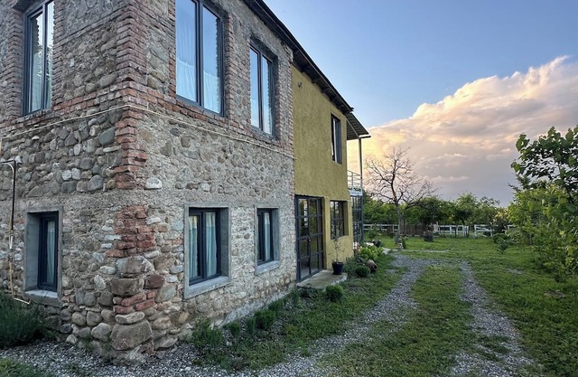 The first floor of a farmhouse with a marani for two