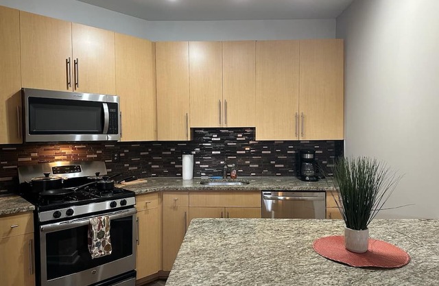 Cozy Home by Wheaton Station