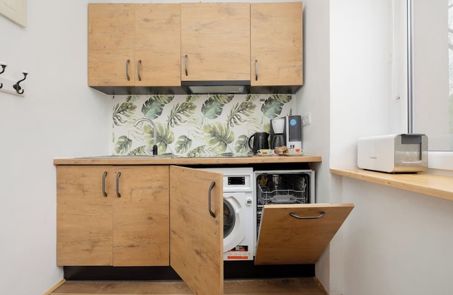 Apartment Near the Old Town by Renters