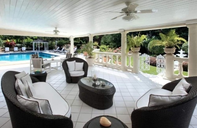 6 BR Vacation Home with Private Pool