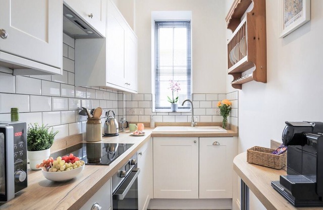 Escape to tranquillity at our charming two-bed annex in Stoke Abbott.