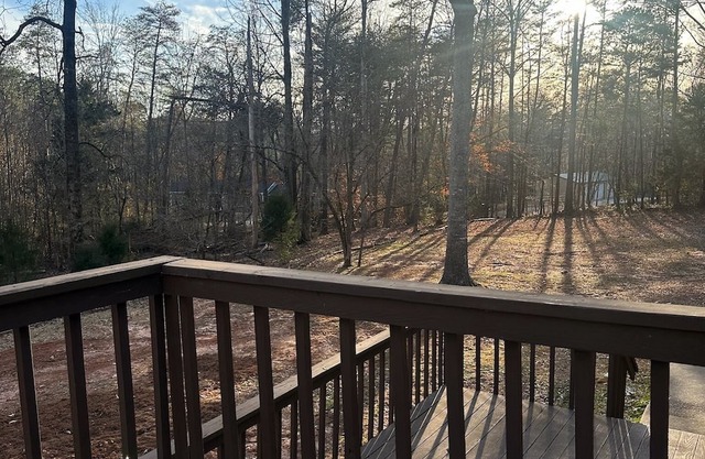 Clemson Getaway - Newly Renovated 4BR Home 8 min from Clemson / 4 min from SWU