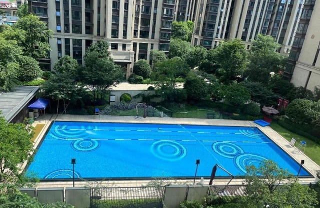 Pikkie Designer Stylish 3 bds Flat @ city center, close to Tianmen attraction,