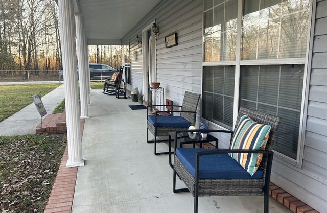 Highland Haven studio guest suite. Cozy, comfy, private&convenient. Has it all!