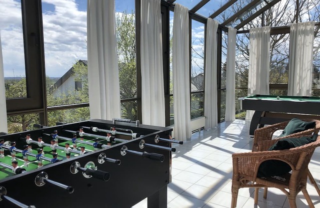 Spaceous apartment with garden for 8 persons
