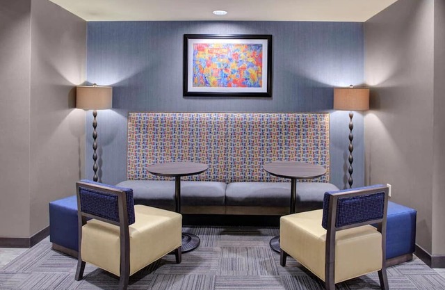 Modern Comforts | Free Breakfast & WiFi | Columbus Scenic Stay | Near Scotio Dow