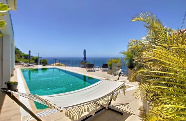 Villa Palmera by LovelyStay