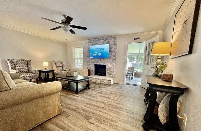 Comfort Awaits! Monthly Stay Discount