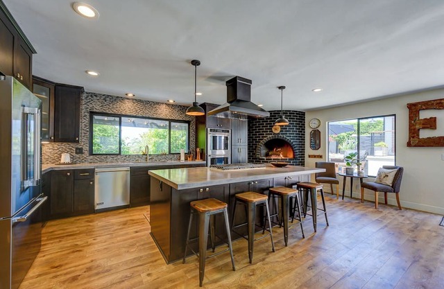 Upscale Carlsbad Coastal Retreat with Solar Heated Pool-Beach, Lagoon & Legoland